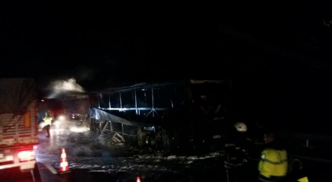 Bursa'da dehşet anları! Önce kaza, sonra yangın...