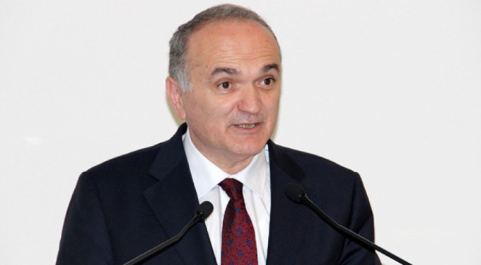 Bakan Özlü'den cam filmi açıklaması