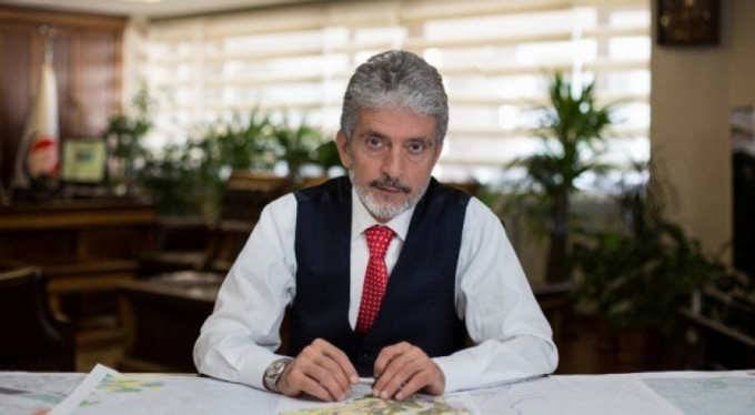 Yeni başkan tüm bürokratların istifasını istedi