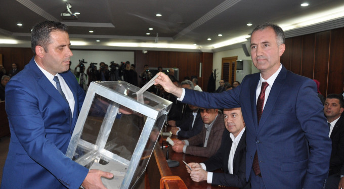 İnegöl'ün yeni başkanı resmileşti