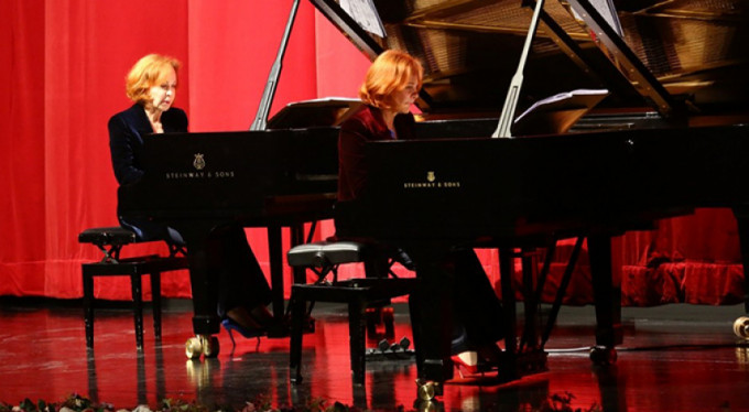 Bursa'da Güher ve Süher Pekinel konseri