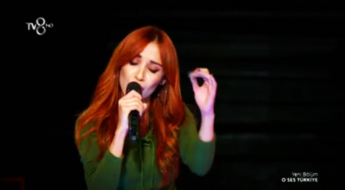 Bursalı Esra O Ses Türkiye'de Acun'u kahkahaya boğdu!