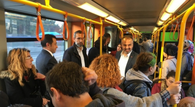 Bursalılar metroda sürprizle karşılaştı!