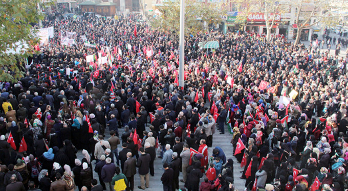 Bursa'da binlerce kişi Kudüs için ayağa kalktı