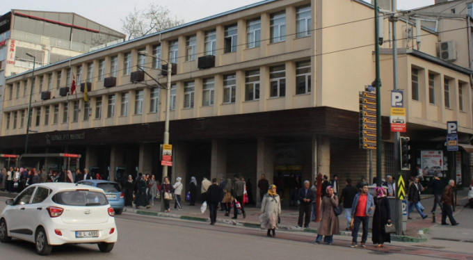 Aydın: "Niyazi Mısri Vakfı'na ait Ulucami Postahanesi'nin Bursa'nın elinden çıkması engellenmeli"