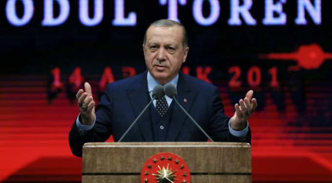 Erdoğan'ın başdanışmanı istifa etti!