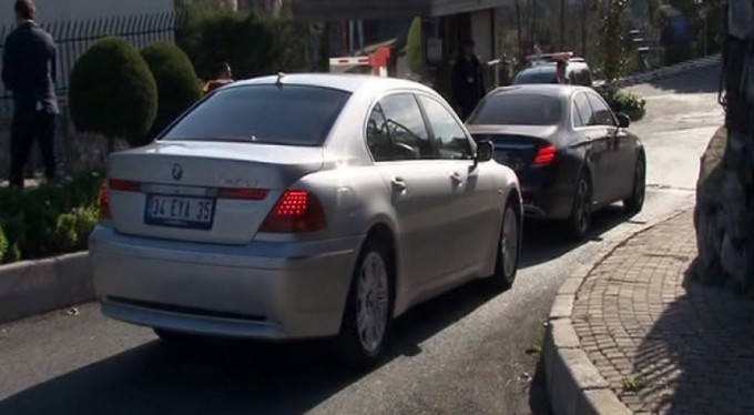 Mesut Yılmaz'ın evine ziyaretçi akını