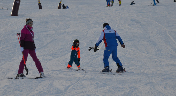 Uludağ'da küçük kayakçılar