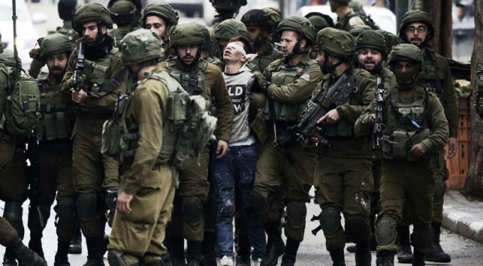 İsrail askerleri 16 Filistinliyi gözaltına aldı!