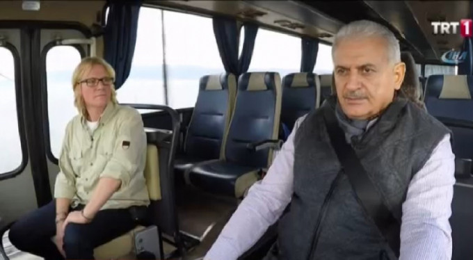 Başbakan'dan sürpriz... Direksiyonun başına geçti!