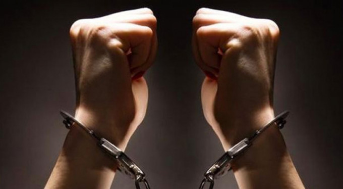 Bir subay ve astsubay daha teslim oldu!