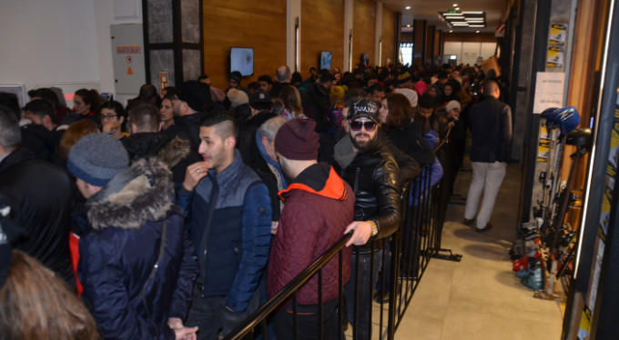 Bursa'da kuyruk çilesi!