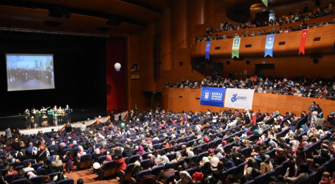 Bursa'da teknoloji dağıtıldı!