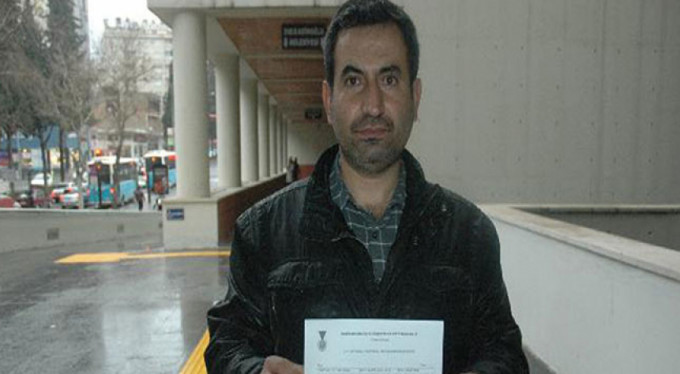 Asgari ücretini askerlere bağışladı!