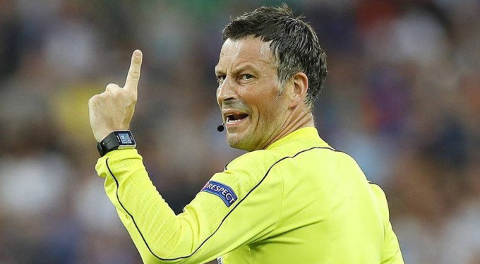 Hakem ezan okununca maçı durdurdu!