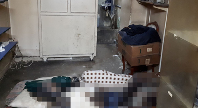 Kötü koku sebebiyle ihbar ettiler, ceset çıktı!