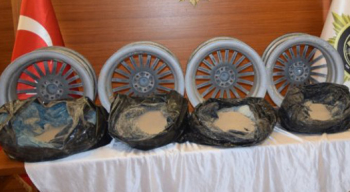 Jantların içinden eroin çıktı!