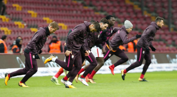 G.Saray'dan şaşırtan hareket! Maç bittikten sonra...