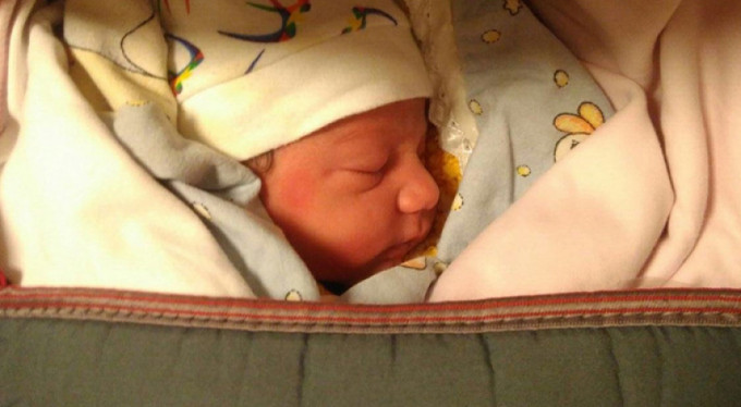 Yeni doğmuş bebeği ölüme terk ettiler!