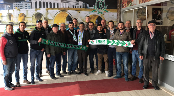 Akhisar'da buzlar eridi!