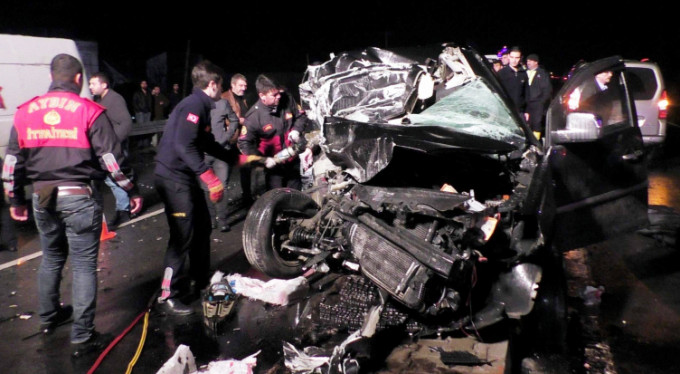 Sevgililer Günü'nde facia! 3 ölü, 6 yaralı!