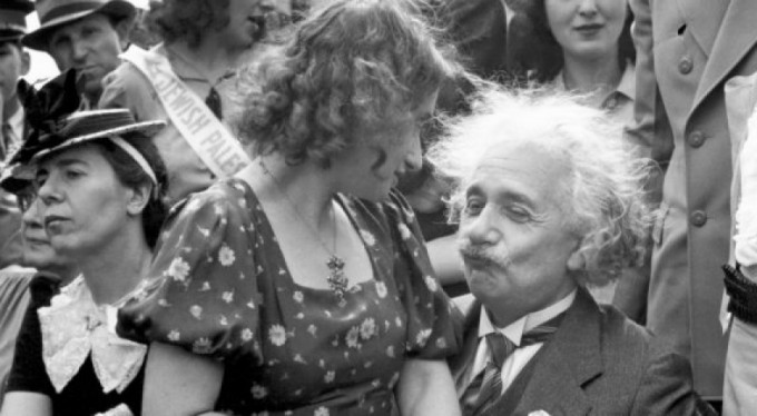 Çapkın fizikçi Einstein!