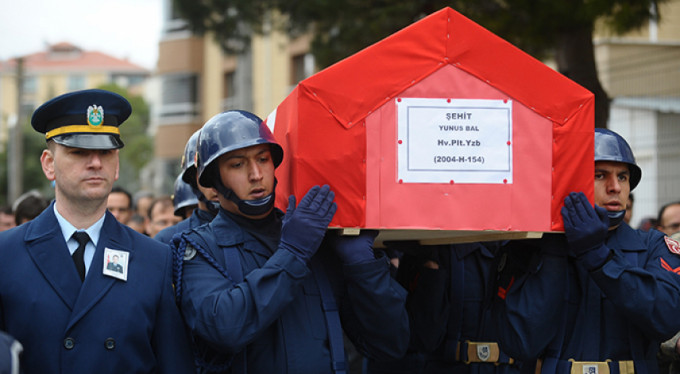 Şehidimizi el ele uğurladılar!