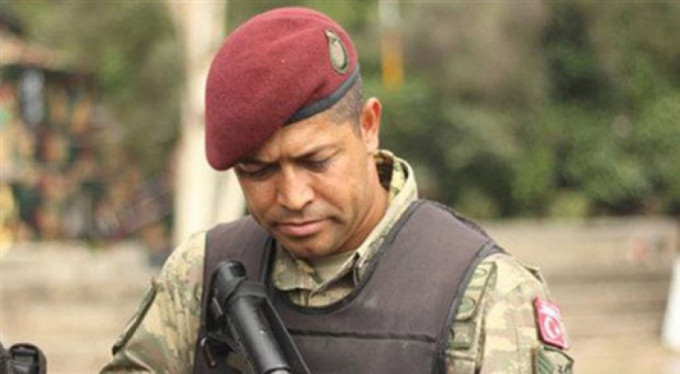 Kahraman Astsubay Halisdemir'in Aksakallı'dan vur emrini aldığı an!