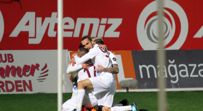 Trabzonspor kazandı, Bursaspor'a yaradı! 1-2