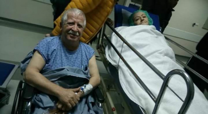 Eşini böbreğiyle hayata bağladı