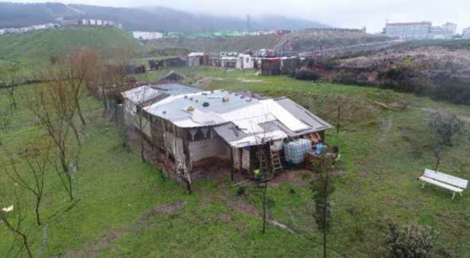 Burası dehşet çiftliği! Genç kızları...