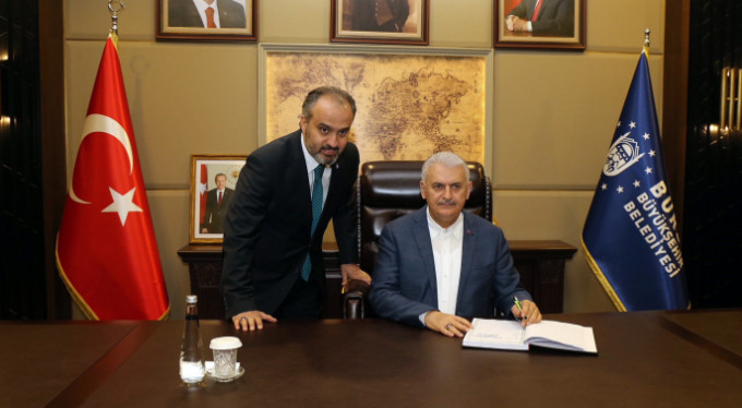 Başbakan'dan Aktaş'a ziyaret!