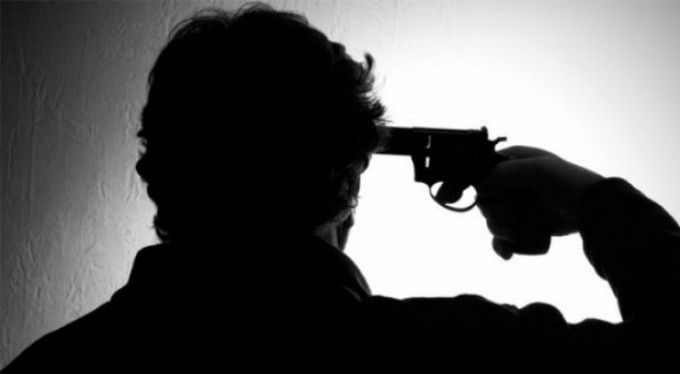 Ehliyetini kaptırdığı için kendini öldürdü!