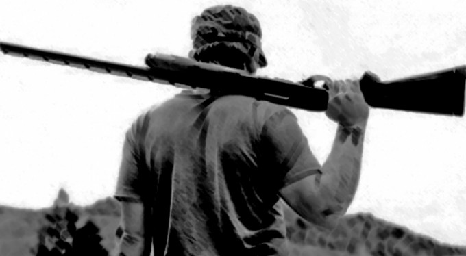 Oğlunu av tüfeğiyle vurdu!