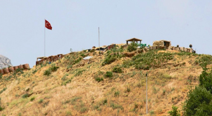 Sınırda 5 kişinin cesedi bulundu!