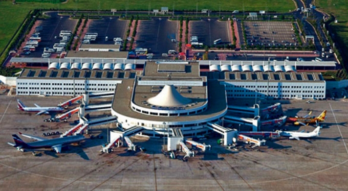 Dev havalimanı satıldı