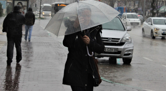 Bursalıların yağmurla imtihanı!