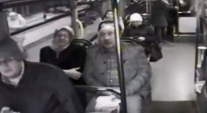 Otobüste korkulu anlar! Kahraman otobüs şoförü...