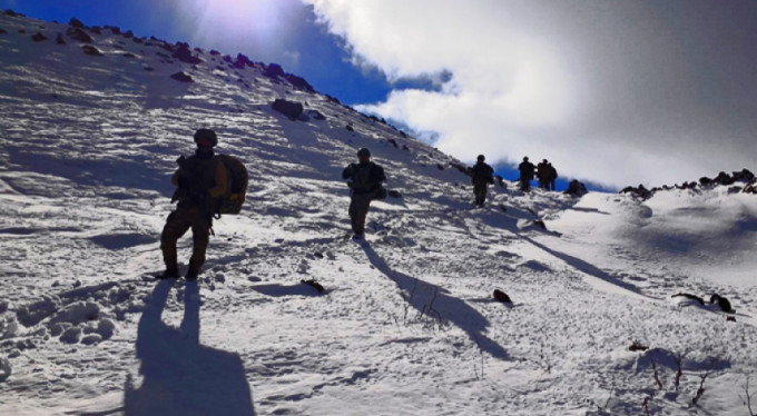 Sıcak çatışma saniye saniye kamerada!