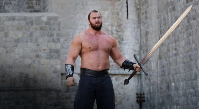 Game of Thrones'un 'Dağ'ı 472 kilo kaldırdı