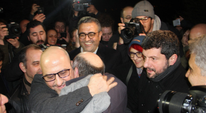 Ahmet Şık ve Murat Sabuncu tahliye oldu!