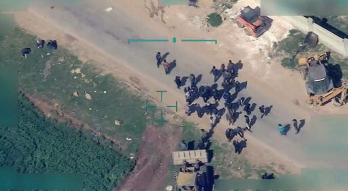 Teröristlerden sivillere engel!