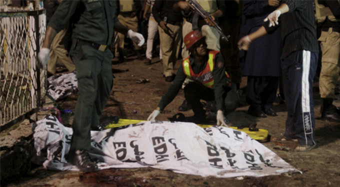 Pakistan'da intihar saldırısı: 7 ölü, 18 yaralı