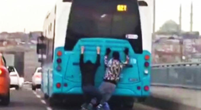 Kıl payı ölümden döndüler! İşte o anlar