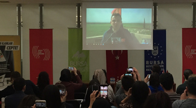 Afrin'den öğrencilere canlı yayınla ders verdi!