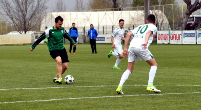 Batalla, U15 takımı ile antrenmanda