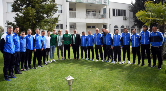 Bursaspor'un Futbol Akademisi'nden 3 profesyonel imza
