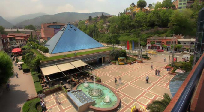 Zafer Plaza'da yangın!