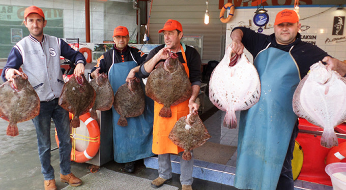 Bursa'da tezgahlar kalkanla doldu
