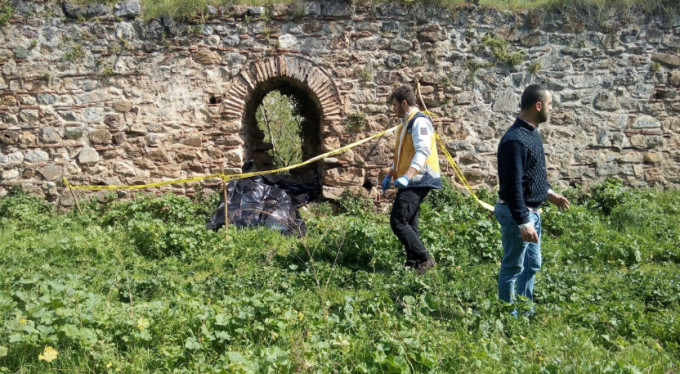 Bursa'da tarihi surlarda erkek cesedi bulundu!